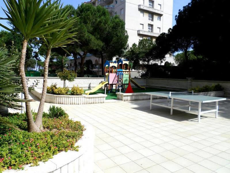 Hotel Blaucel Blanes Ngoại thất bức ảnh
